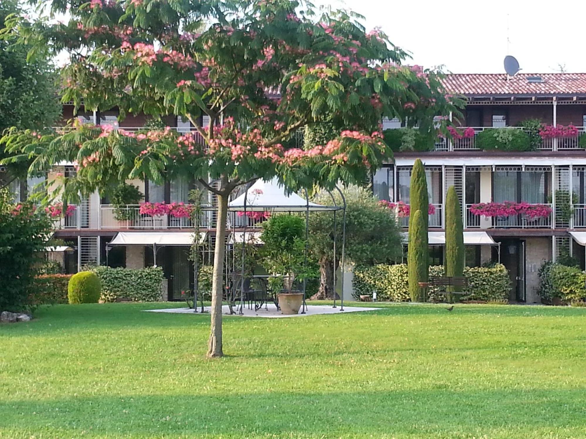 Ca Dell'Orto Rooms & Apartments Werona Zewnętrze zdjęcie